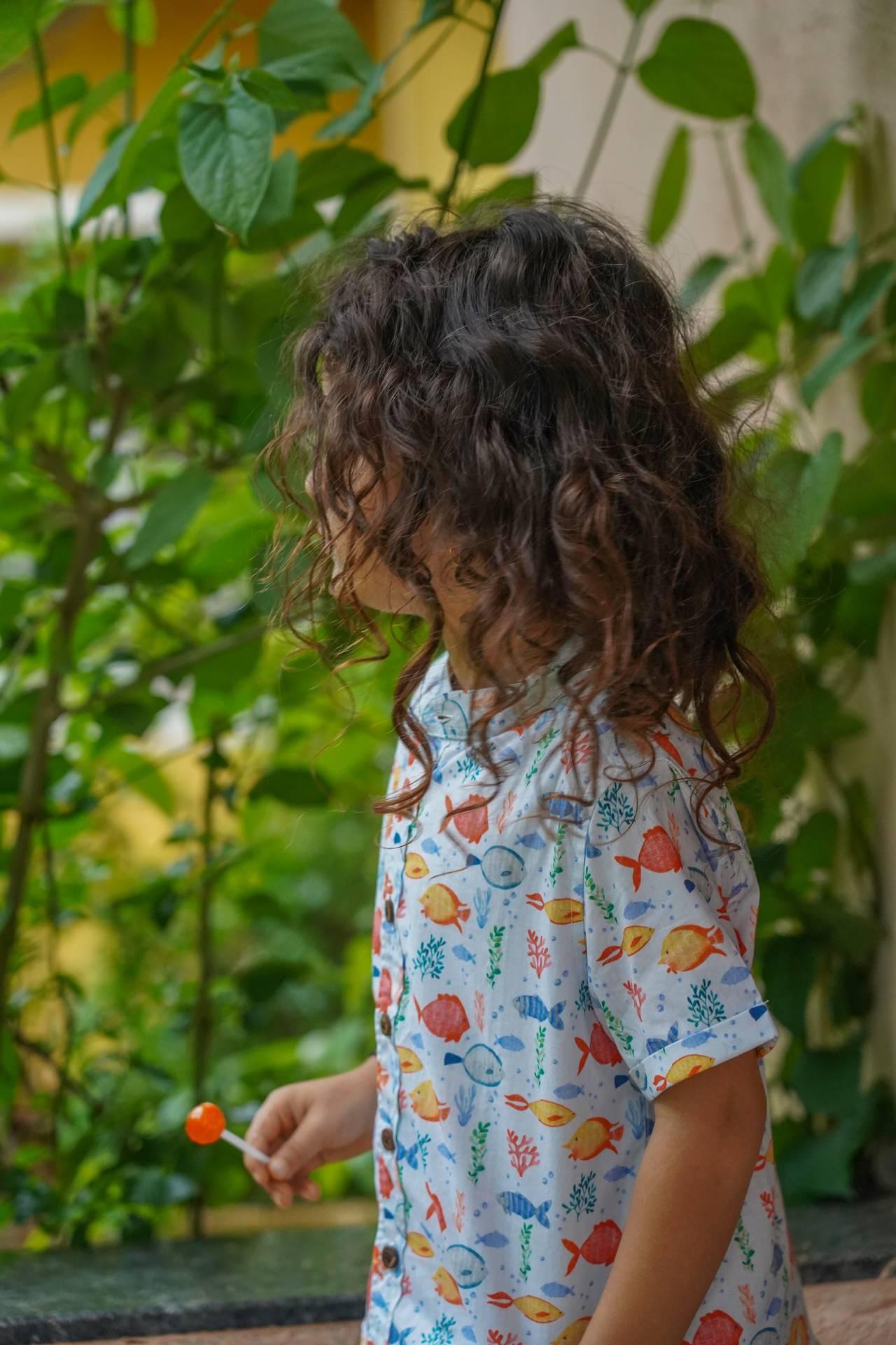 Boys' cotton shirt with fish print