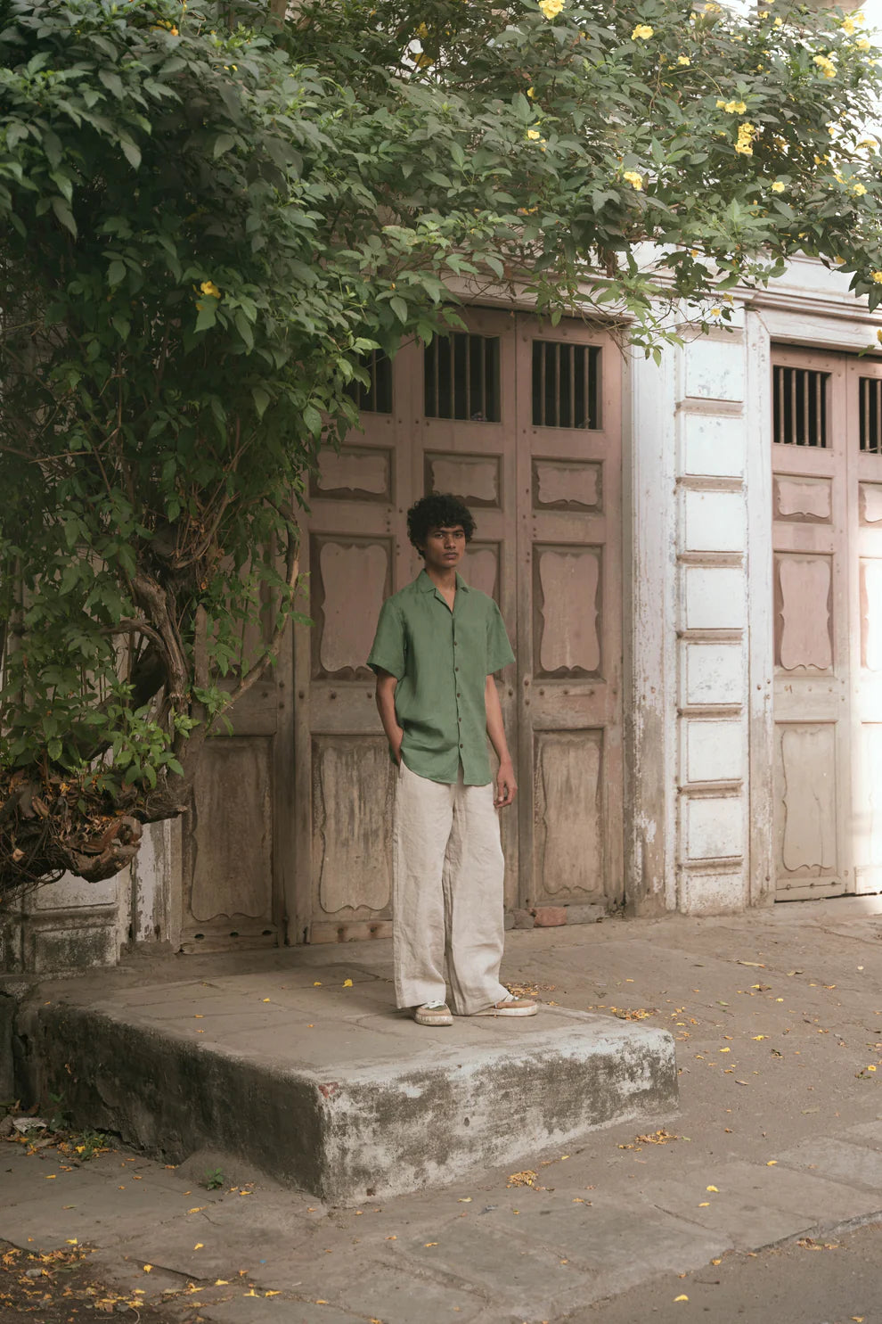 Do me a solid - green linen shirt
