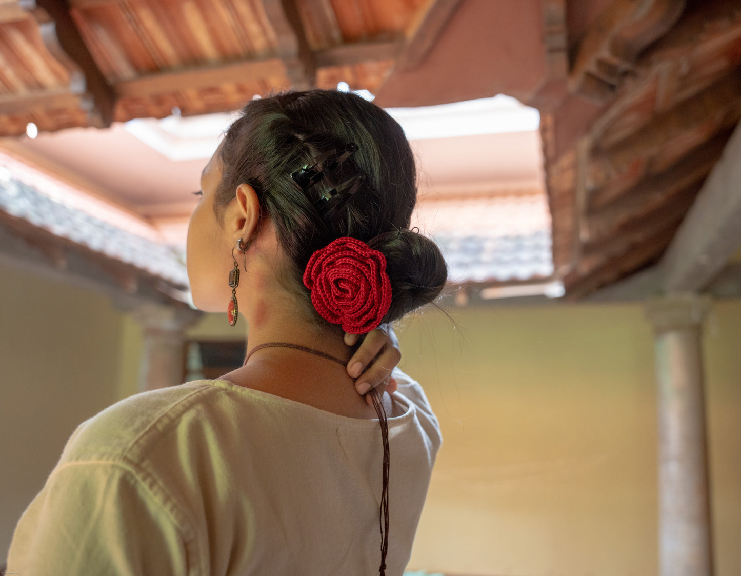 Rose Clip Falguni